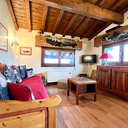 Nice And Bright Apartment In Комблу Экстерьер фото