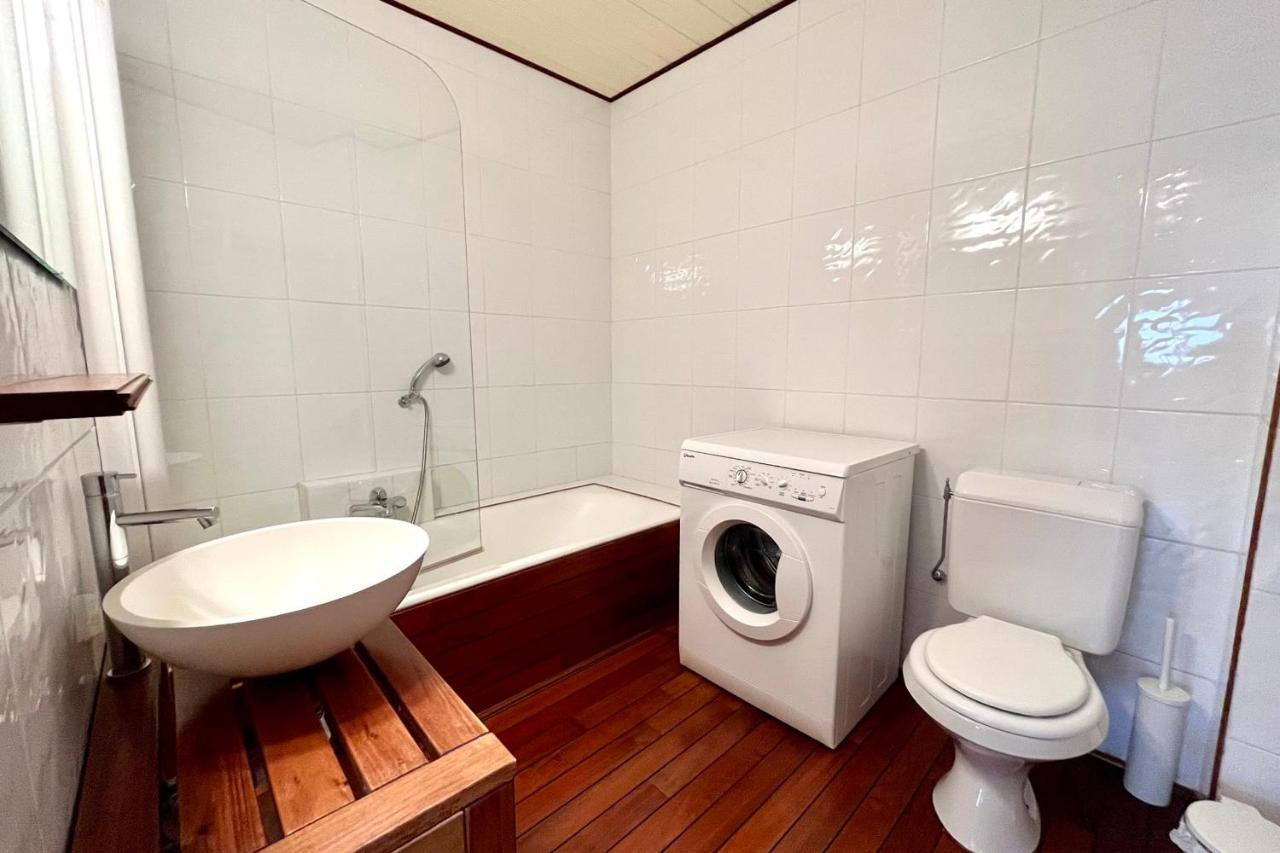 Nice And Bright Apartment In Комблу Экстерьер фото